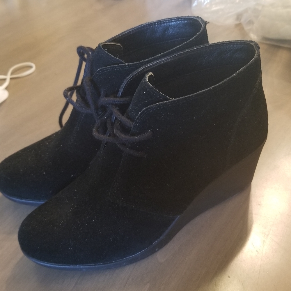 Suede wedge bootie